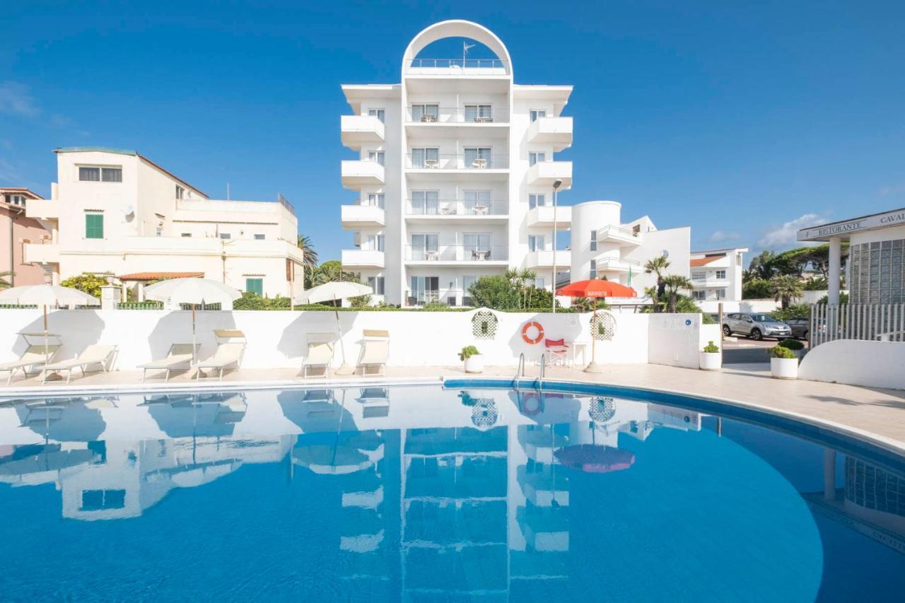 Hotel Cavalluccio Marino Santa Marinella Eksteriør bilde