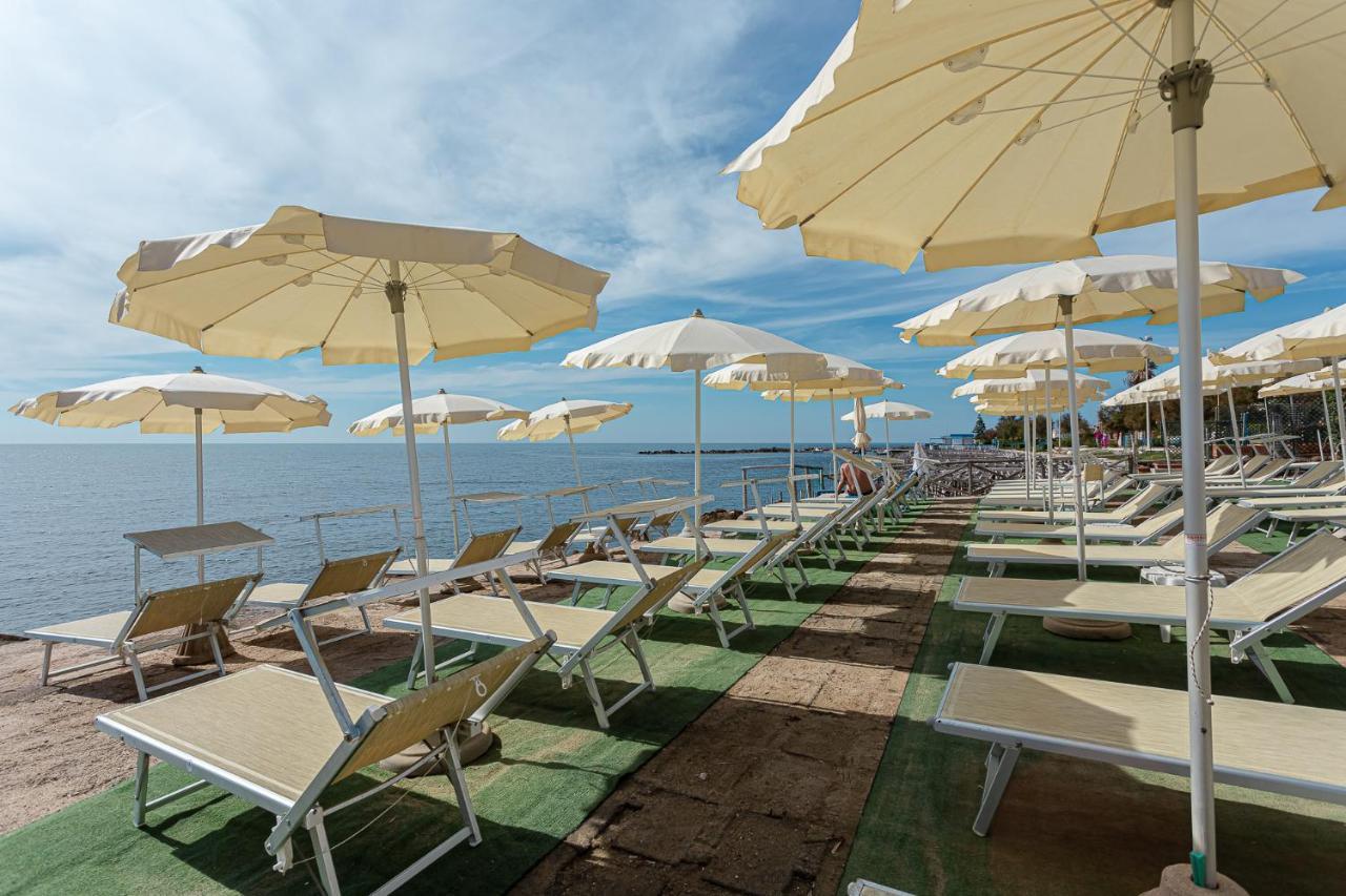 Hotel Cavalluccio Marino Santa Marinella Eksteriør bilde